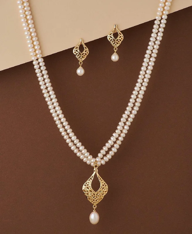 Trendy Pearl Necklace Set