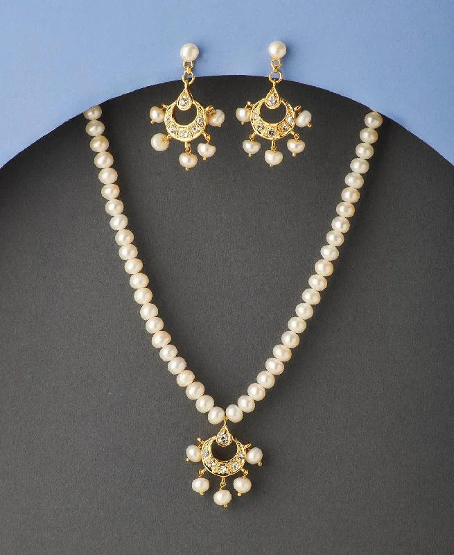 Trendy Stone Studded Pearl Necklace Set