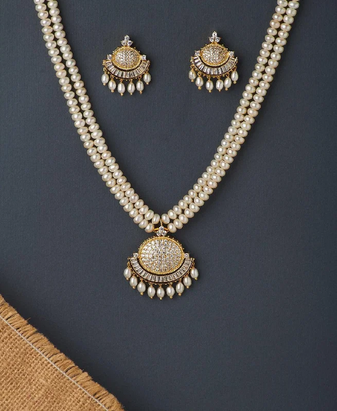 Trendy Stone Studded White Pearl Necklace Set