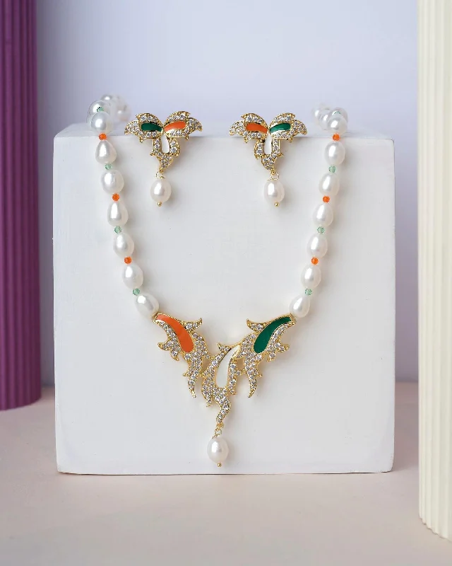 Traditional Pearl Necklace Set