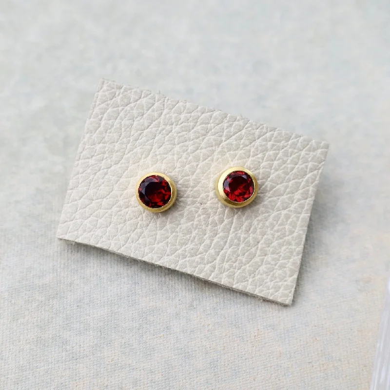 Long Dangle Earrings For Glamorous Look-Garnet Stud Earrings