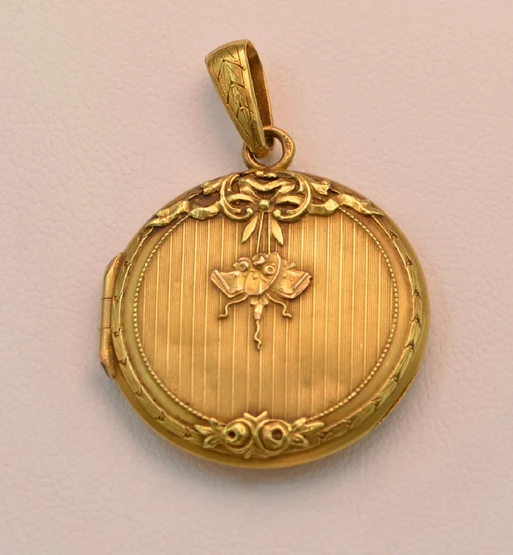 18K yellow gold, French Art Nouveau locket