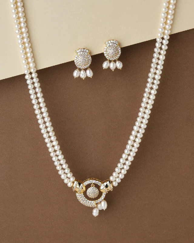 Traditional Pearl Necklace Set