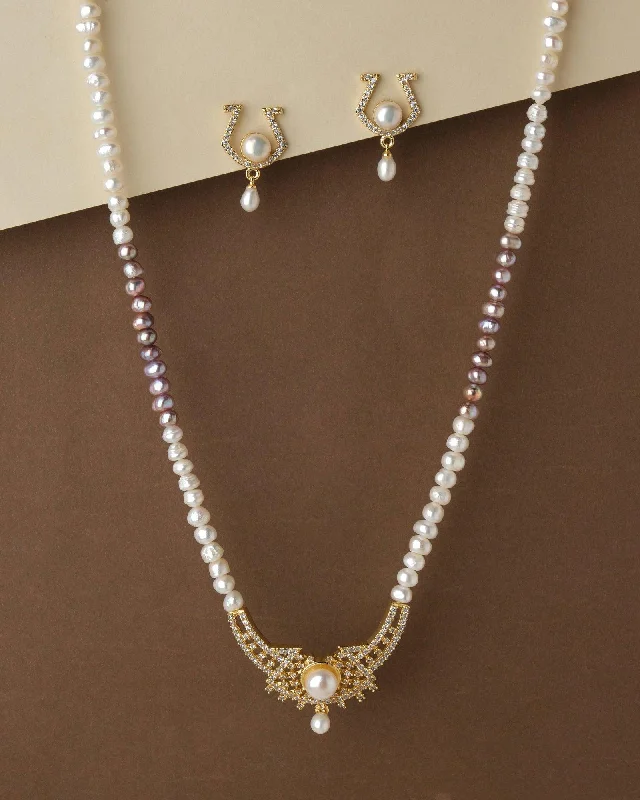 Trendy Pearl Necklace Set