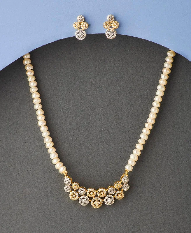 Trendy Stone Studded Pearl Necklace Set