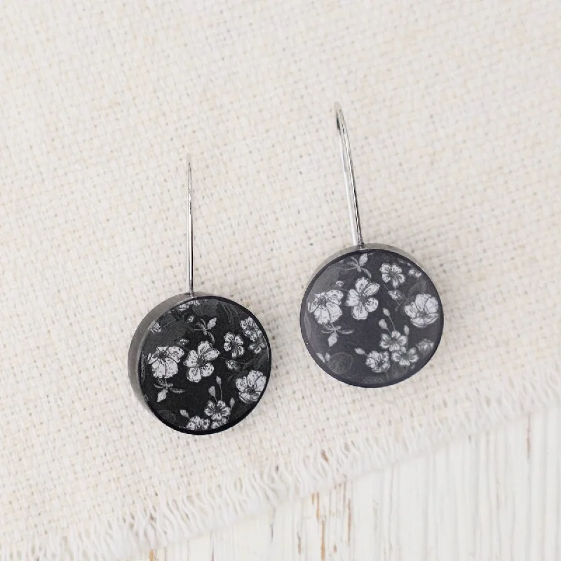 Chic Drop Earrings For Evening Wear-Black & White Kimono Round Earrings