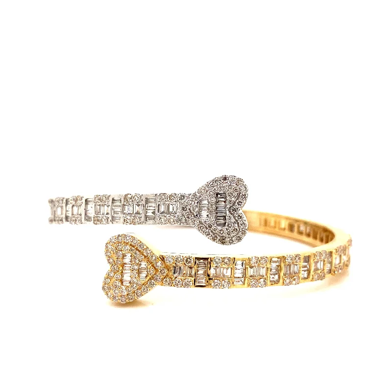 Gorgeous Crystal Bangles For Sparkling Fashion-4CT Two-Tone Heart Bangle