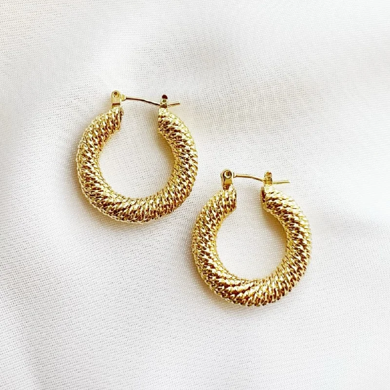 Beautiful Resin Earrings For Artistic Appeal-Montana Twist Hoops Earrings Gold Filled