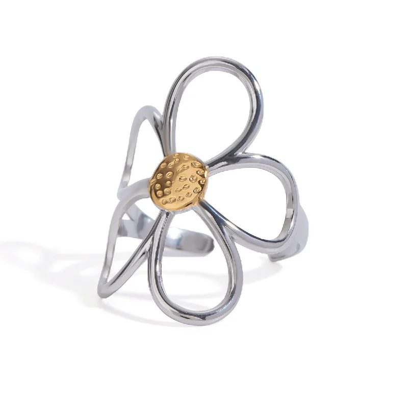 Classic Rose Gold Rings For Timeless Appeal-Silver Daisy Flower Ring