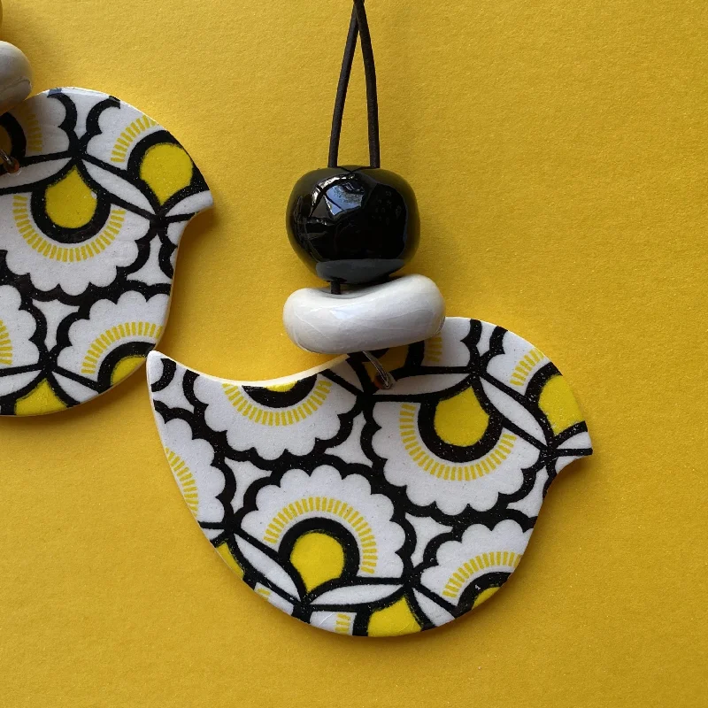 Black and Yellow Deco Floral