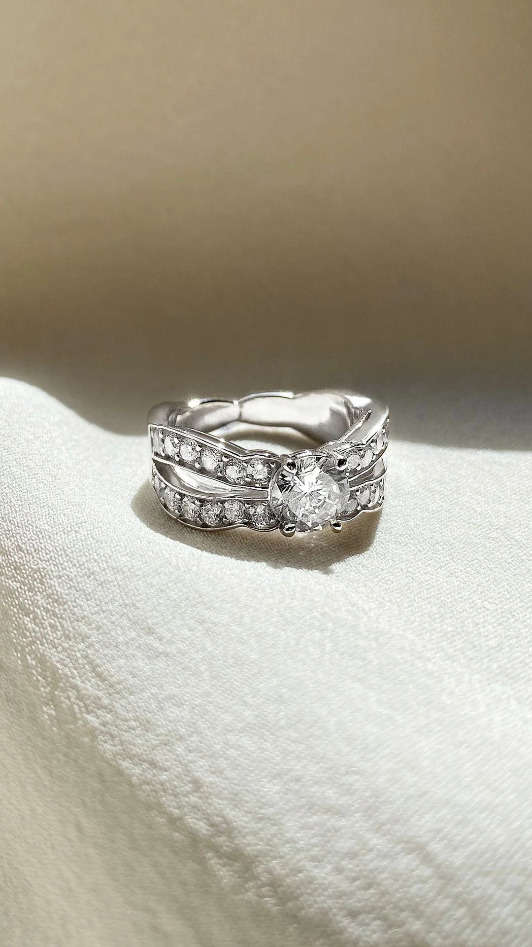 Beautiful Wedding Bands For Bridal Looks-Zircon Stone Fancy Ring