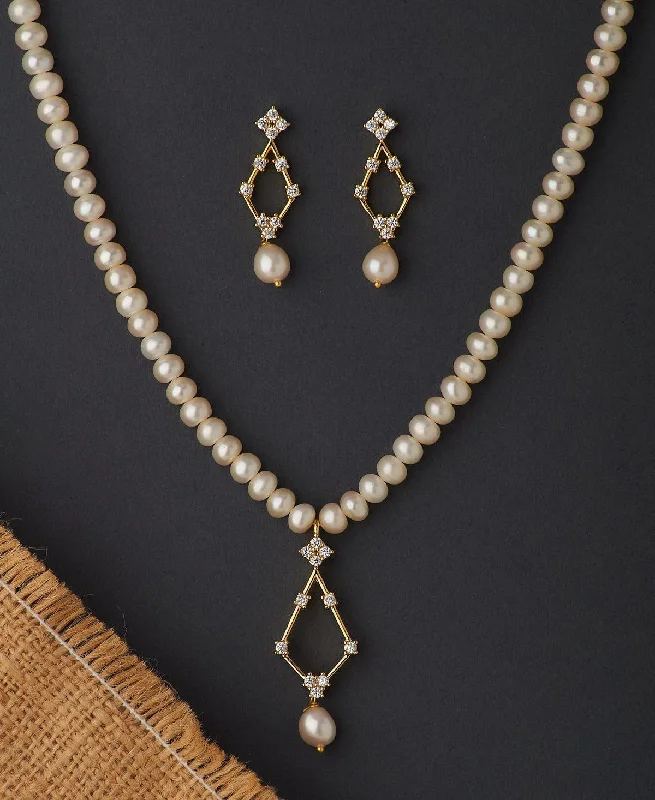 Trendy Real Pearl Necklace Set