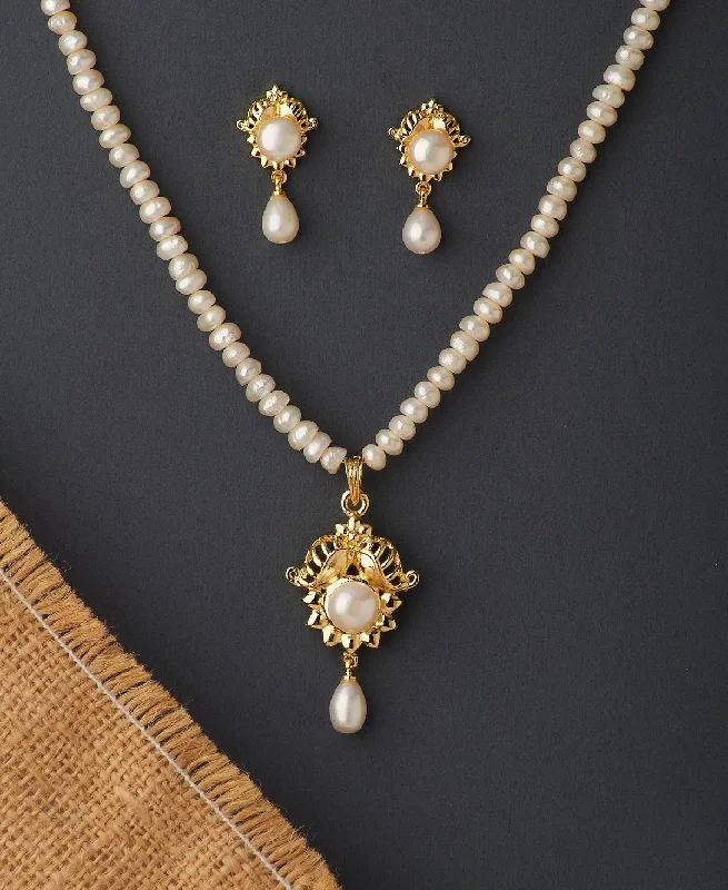 Trendy Real Pearl Necklace Set