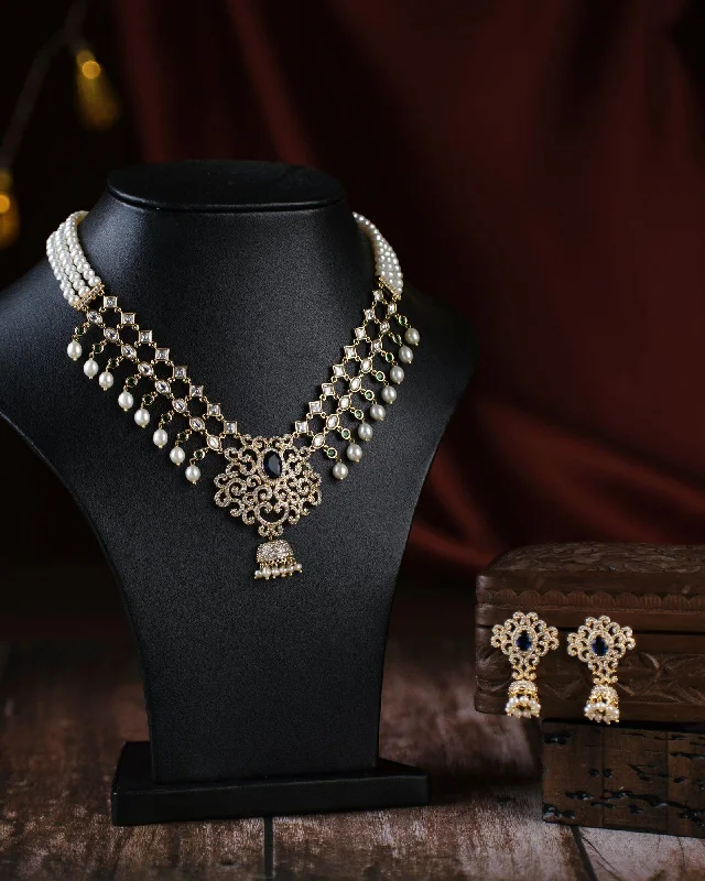 Traditional Pearl Necklace Set