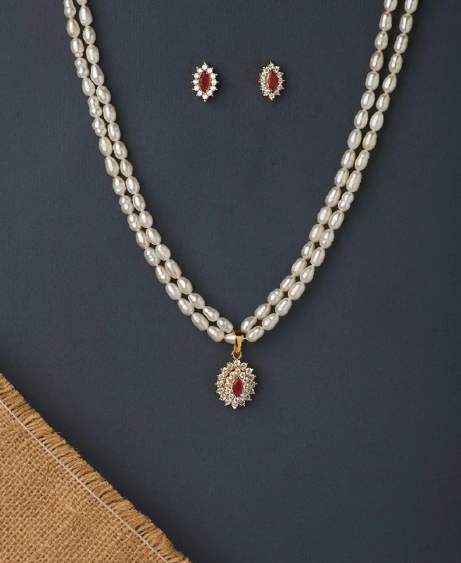 Trendy Stone Studded Pearl Necklace Set