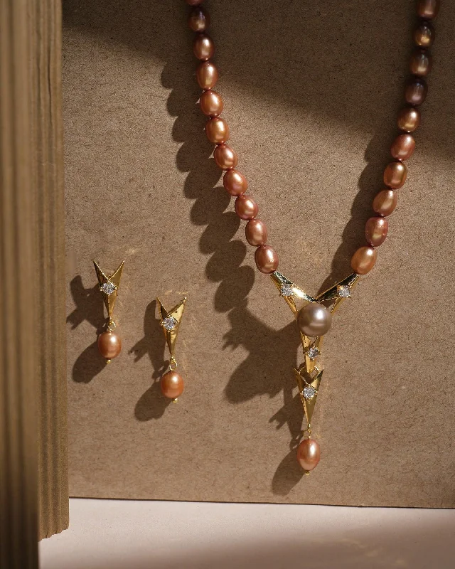 Tricon Arrow Brown Necklace Set