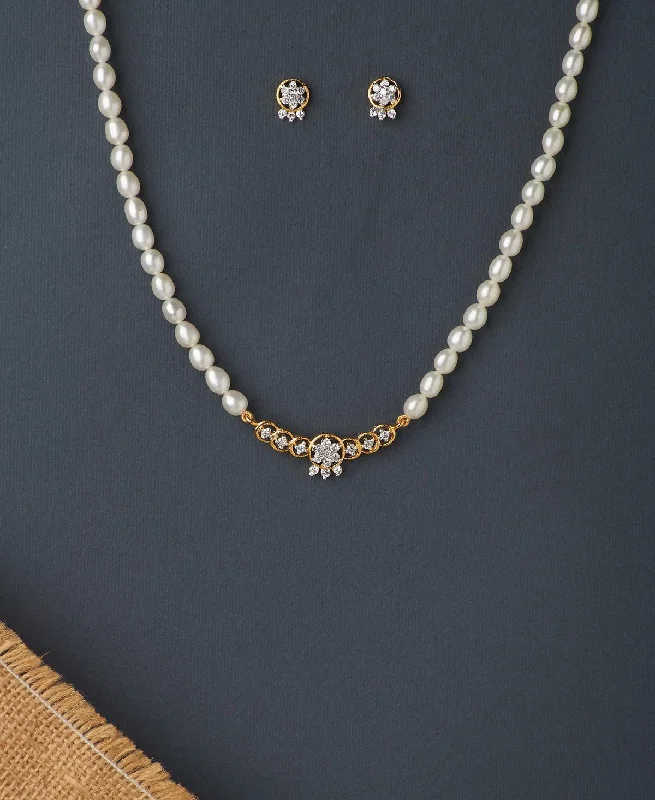 Trendy Stone Studded Pearl Necklace Set