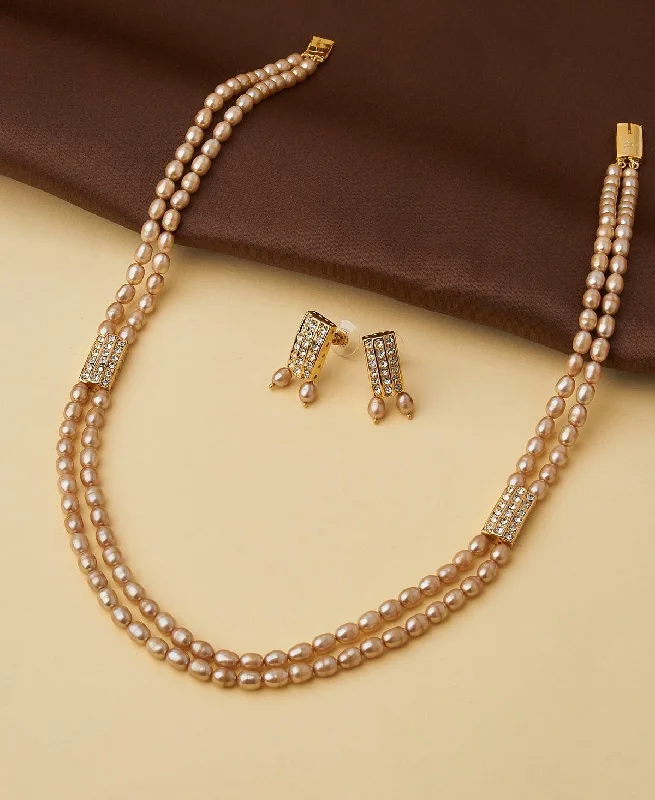 Traditional Pearl Necklace Set