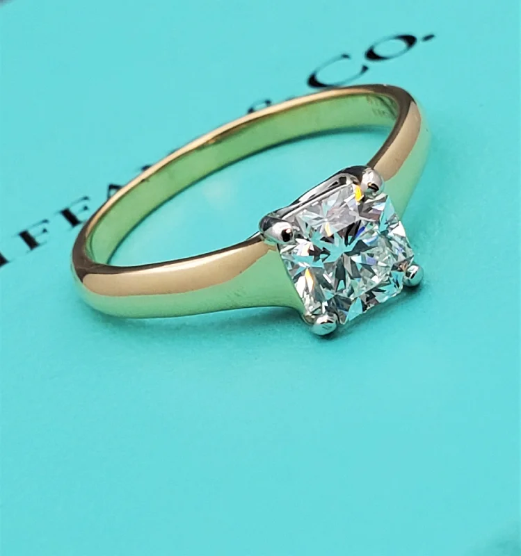 Luxury Gold Rings For Special Celebrations-Tiffany & Co 18K Gold 1.05ct G VVS2 Lucida Diamond Engagement Ring