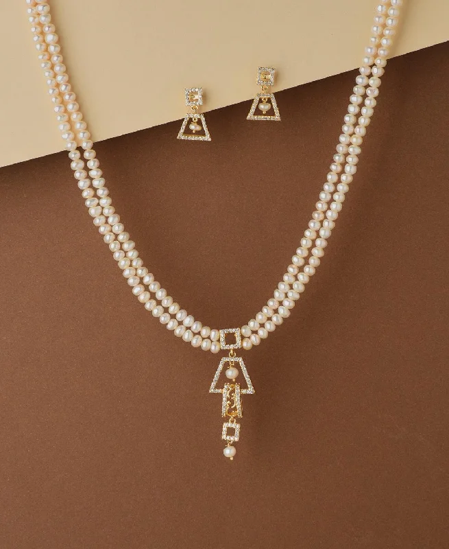 Trendy Stone Studded Pearl Necklace Set