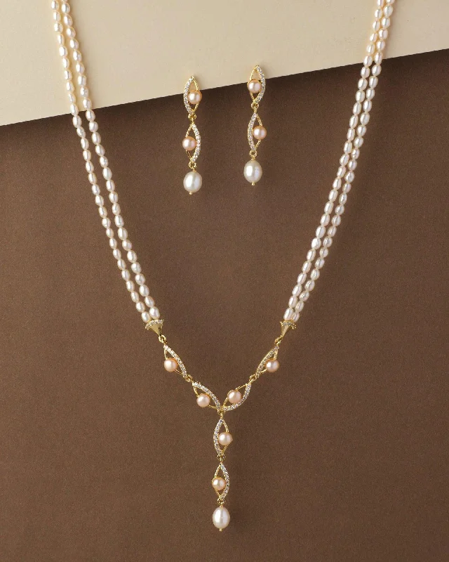 Trendy Pearl Necklace Set