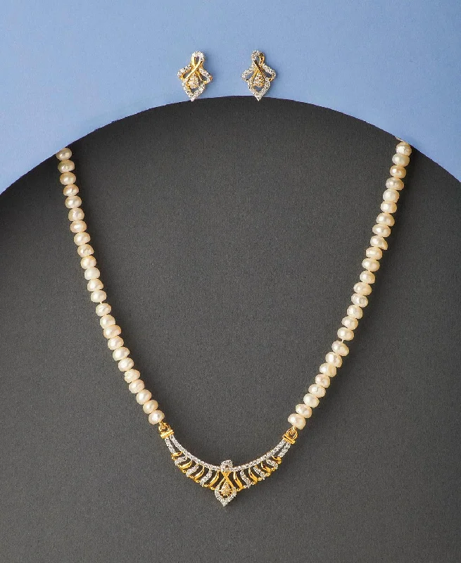 Trendy Stone Studded Pearl Necklace Set