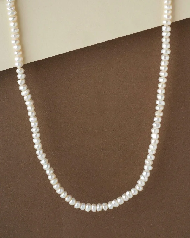 Traditional Pearl Necklace M21393