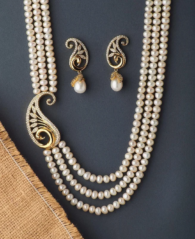 Traditional Stone Studded Pearl Necklace Set