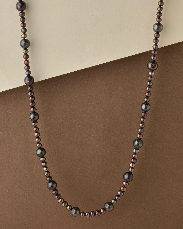 Trendy Black Pearl Necklace