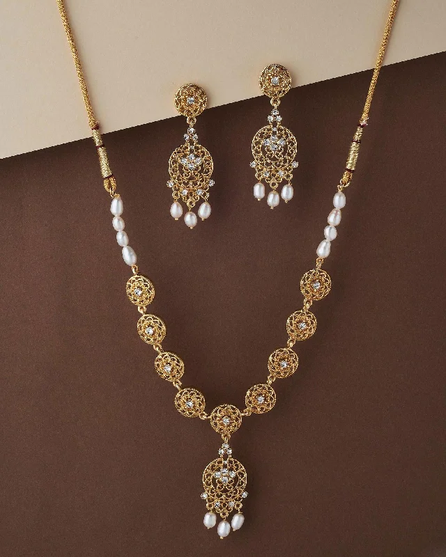 Trendy Stone Studded Pearl Necklace Set