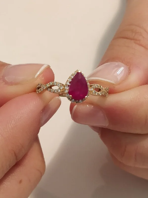 Classic Wedding Rings For Bridal Fashion-Miraculous Ruby Stone Ring