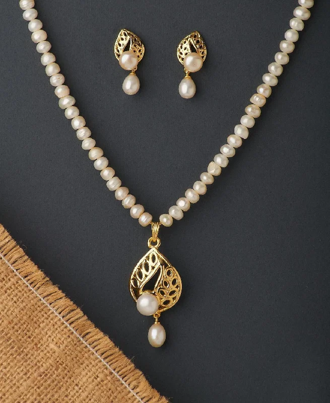 Trendy Real Pearl Necklace Set