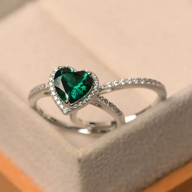 Affordable Platinum Wedding Bands For Brides-Mi Amor Emerald 2 Set Ring