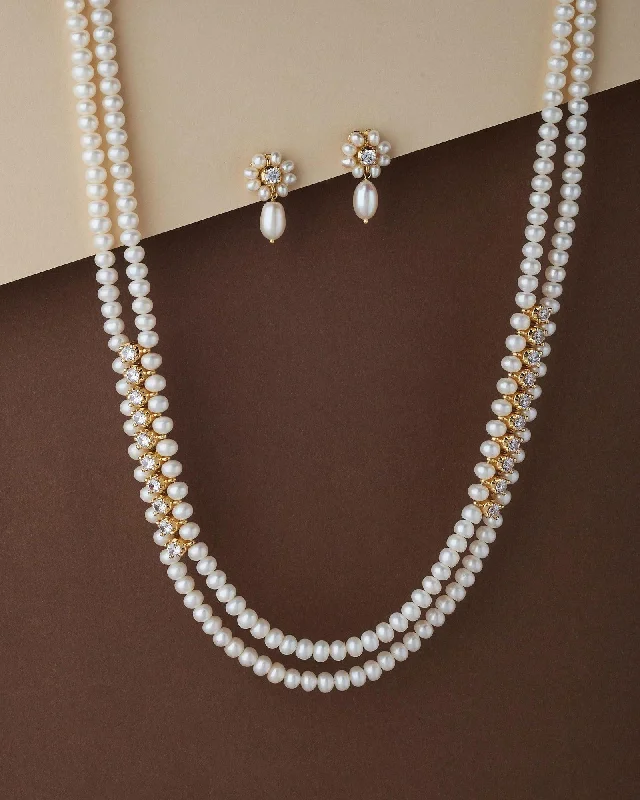 Trendy Pearl Necklace Set